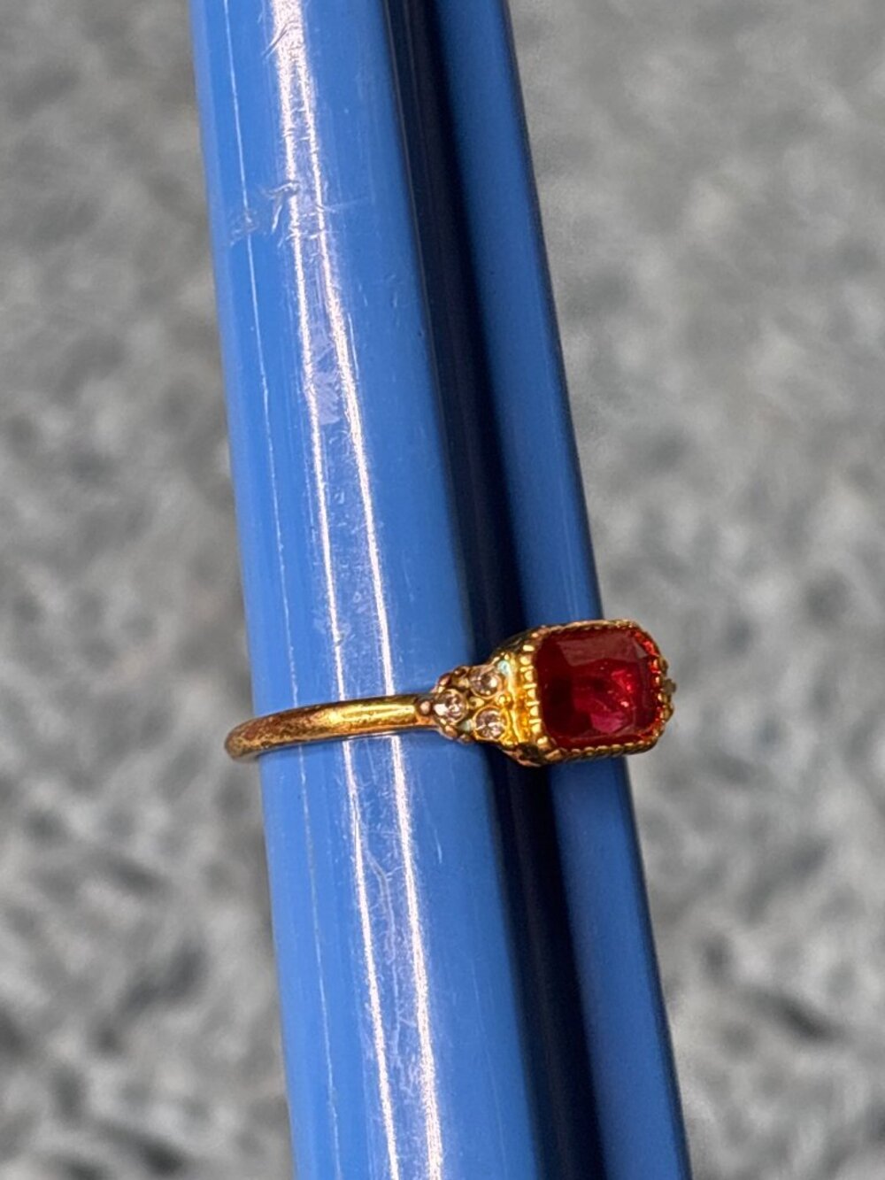 Goldtone Pink and Clear Rhinestone Ring Size 9.25 Some Metal Wear - Picture 6 of 7